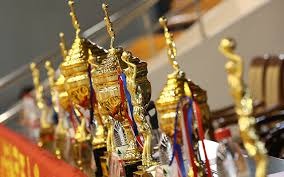 LPL再因天气延期！JDG被曝拒绝改期，WBG白跑一趟还要背靠背作战